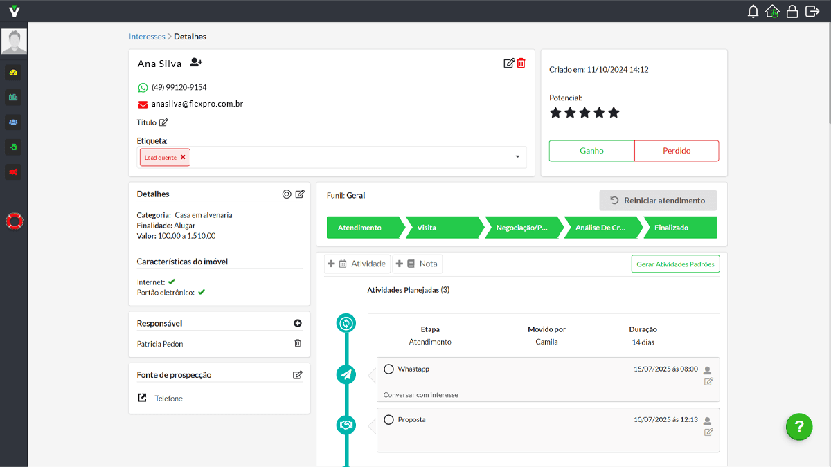Tela do CRM MOOV com leads, histórico e atividades de atendimento.