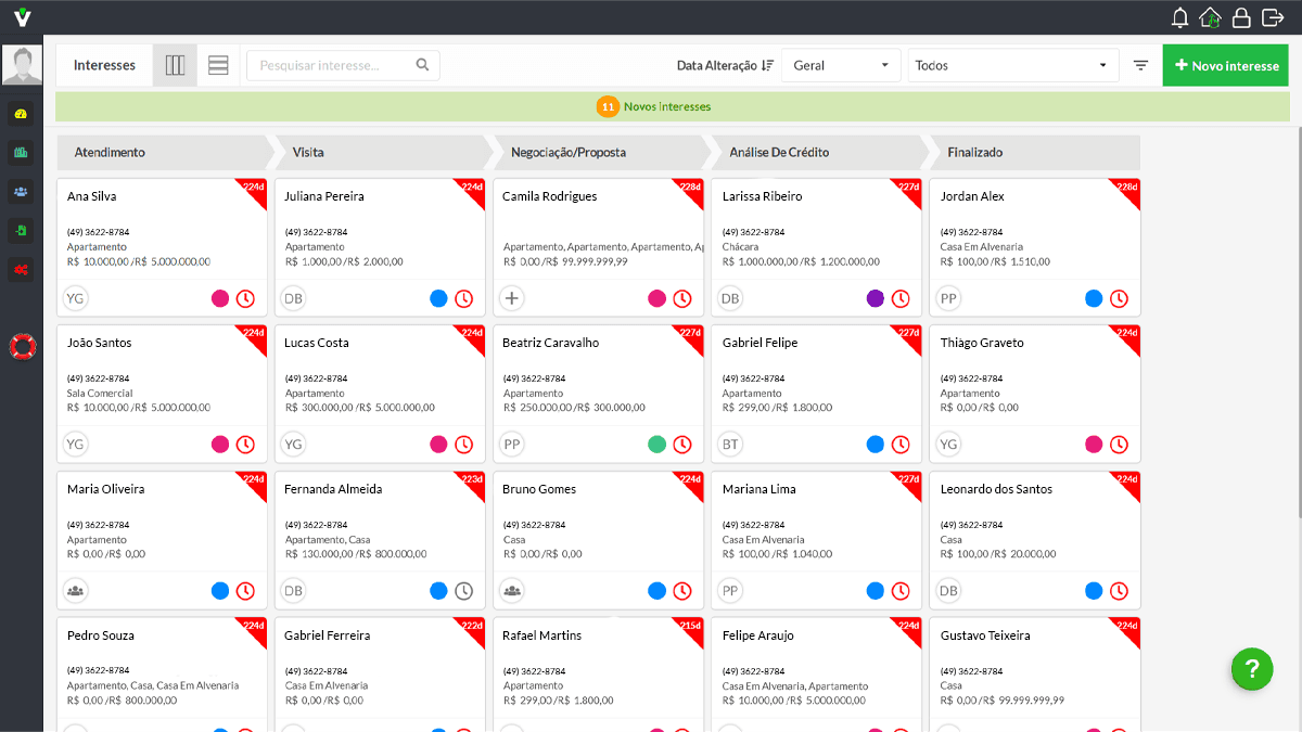 Tela do CRM MOOV com pipeline comercial e oportunidades por etapa.